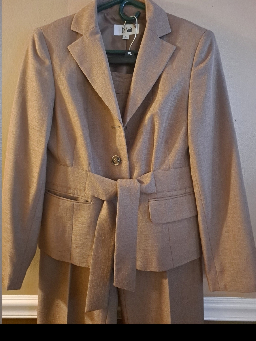 Le Suit Tan Women's Two-Piece Blazer Set - Picture 5 of 6